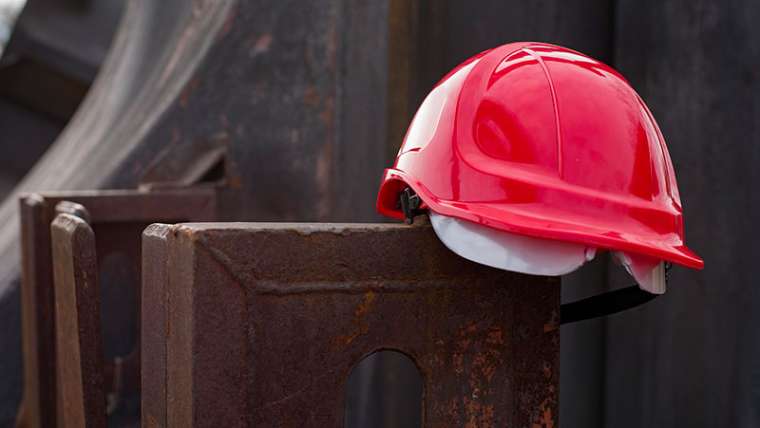 Lavorare in sicurezza con le pendenze: consigli pratici per gli operatori